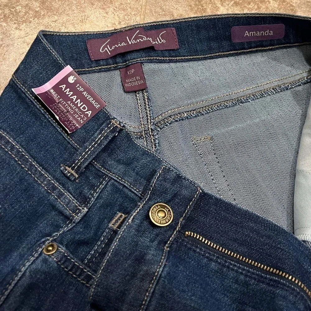 NWT Gloria Vanderbilt Amanda High Rise Tapered Phoenix Wash Jeans Petite 12